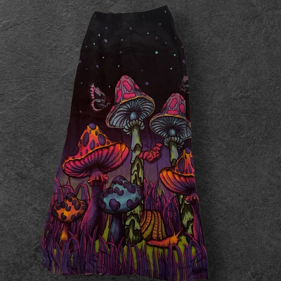 Dolls kill mushrooms maxi skirt - Picture 2 of 2
